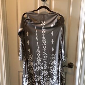 Biubiu peep shoulder creamy gray/white. M. NWOT.